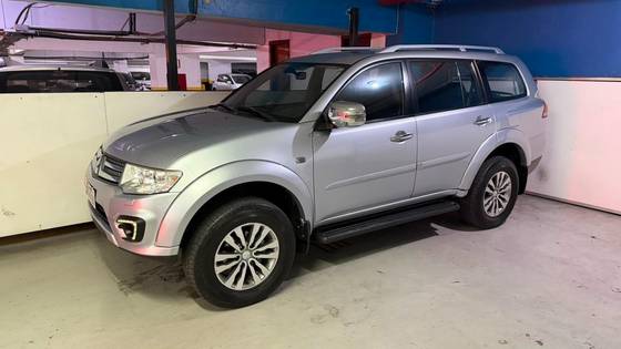 MITSUBISHI PAJERO 3.2 HPE 4X4 7 LUGARES 16V TURBO INTERCOOLER DIESEL 4P AUTOMÁTICO